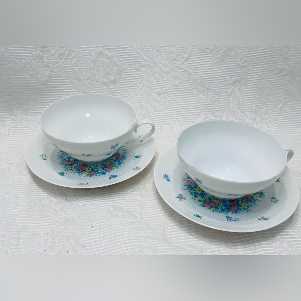 Rosenthal Garland Romance
Multicolor Studio Line Set of 2
Cups Saucers 1950's